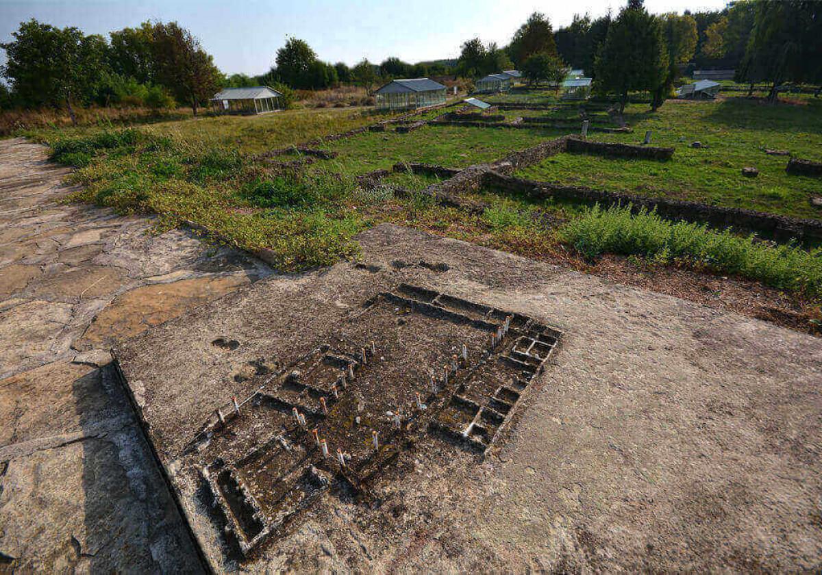 На ваше разположение има и база за експериментална археология