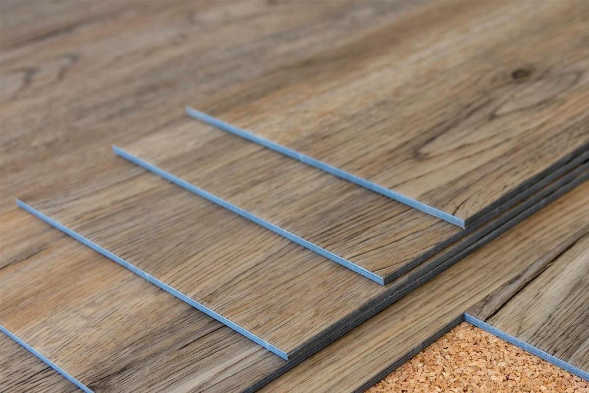 Монтаж на подова настилка от винил - време е за майстори