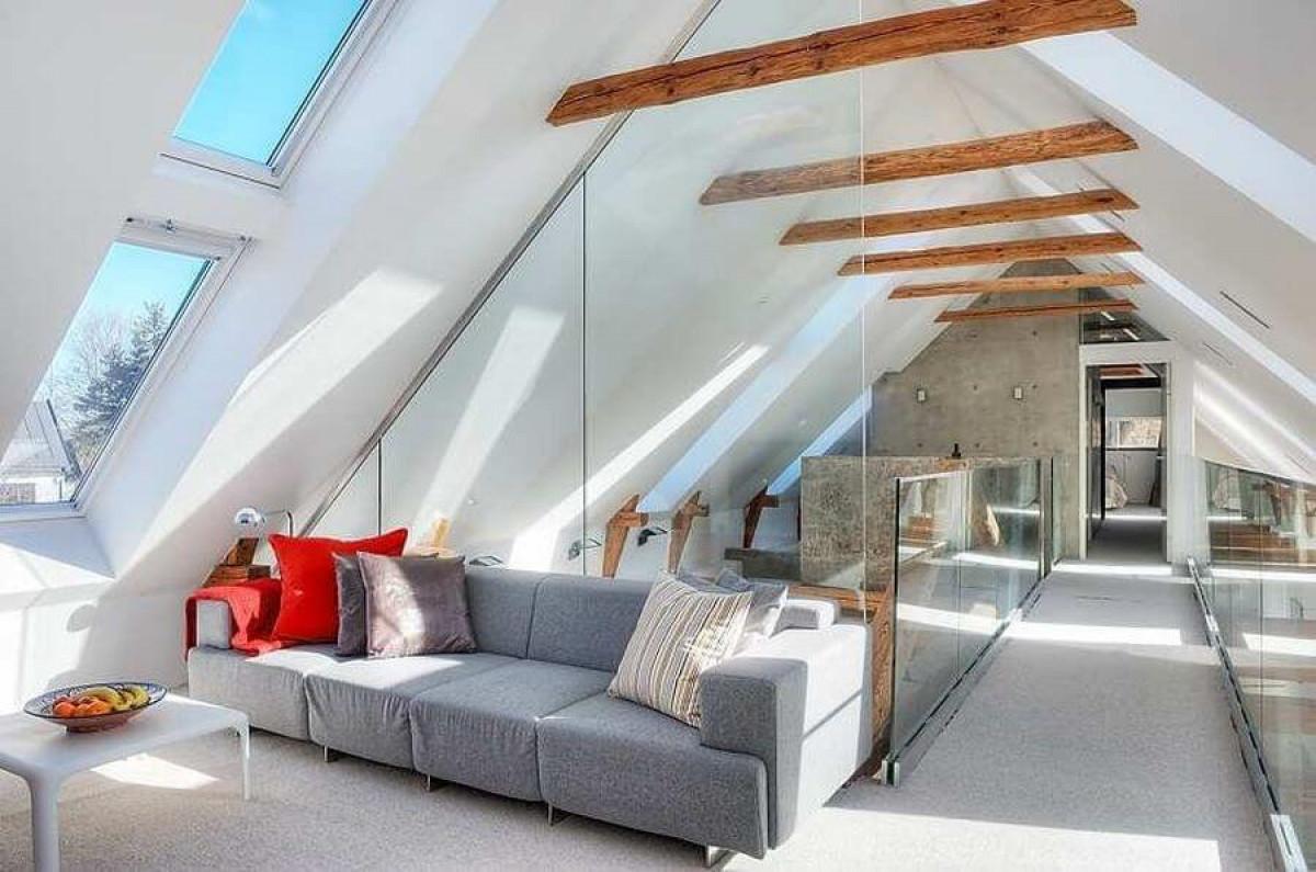 Приветлива мансарда с перспектива