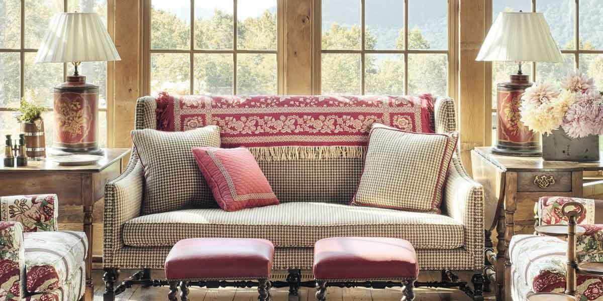 Розовият цвят в дневната