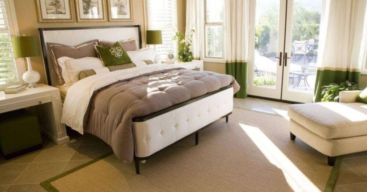 Френските прозорци в спалнята