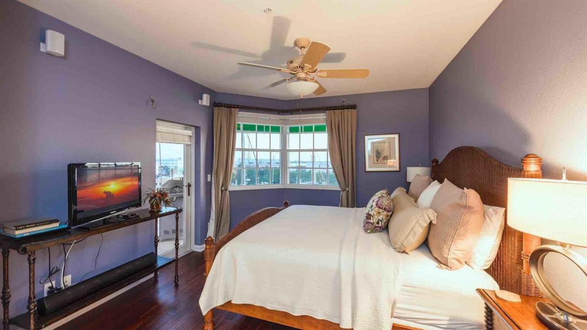 Опитайте се да живеете без телевизор в спалнята