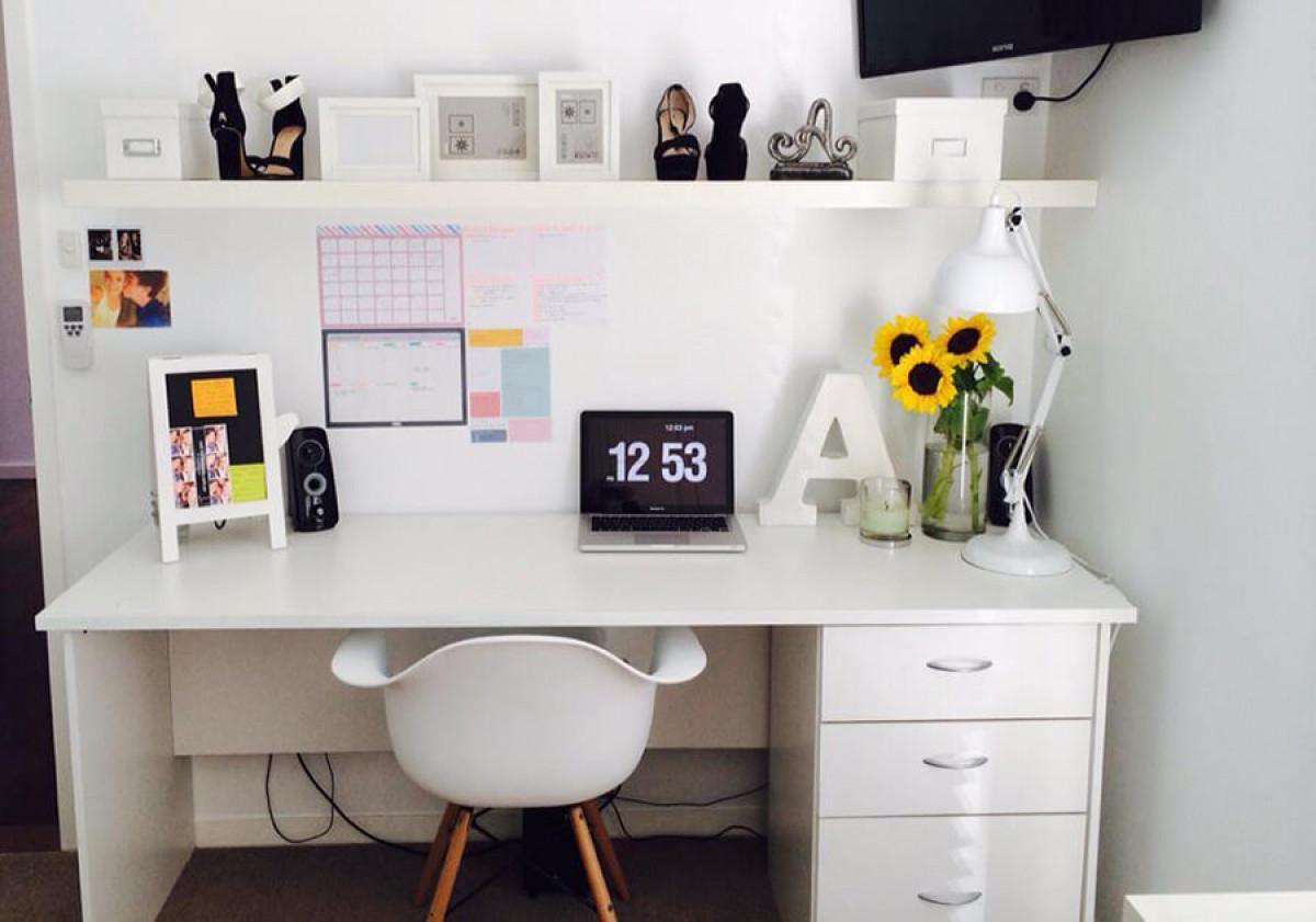 Примирете се с мисълта да делите бюрото със съквартиранта си