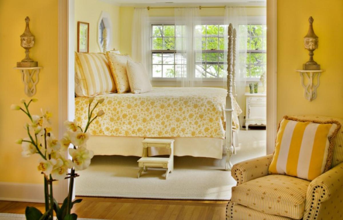 Боядисайте стените на спалнята в свежи цветове