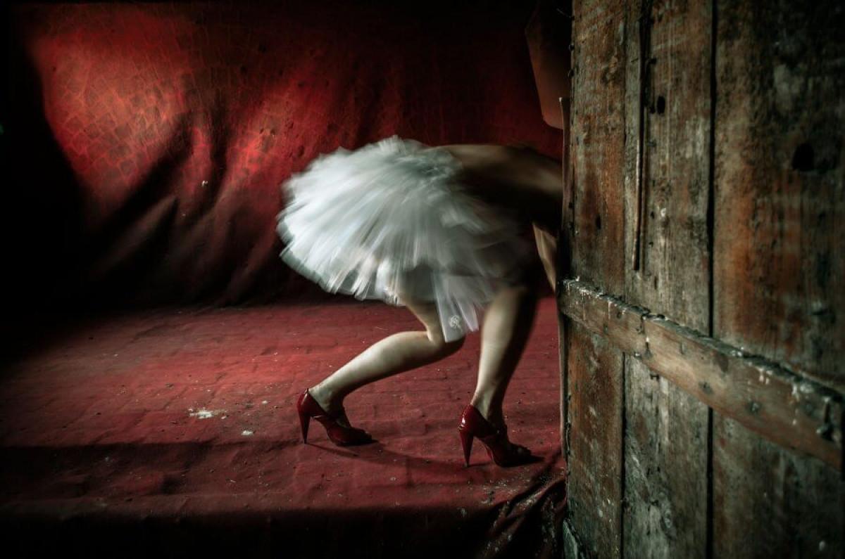 Танцувайте под светлините на звездните прожектори