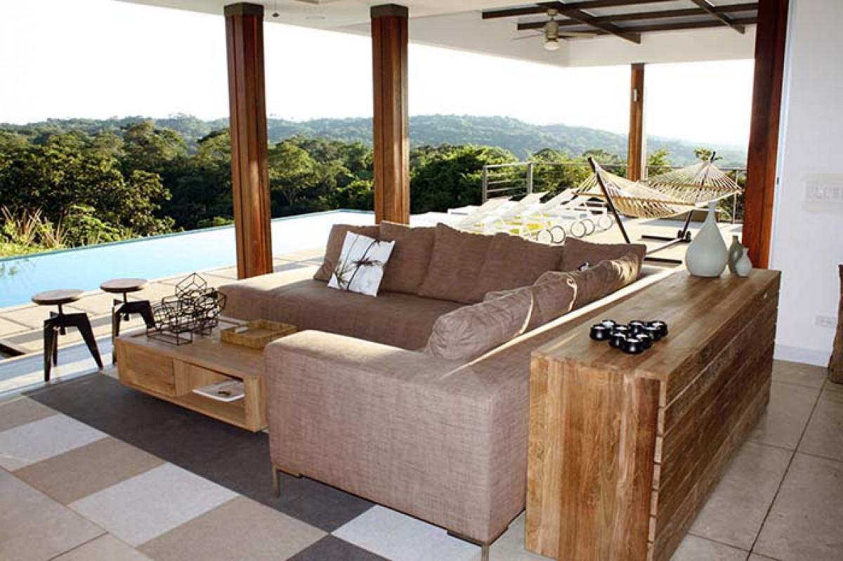 Навес на двора