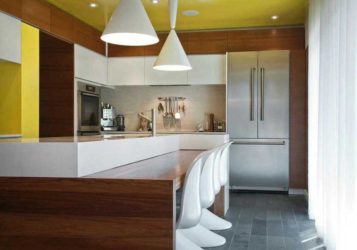 Свежа комбинация с бананови оттенъци