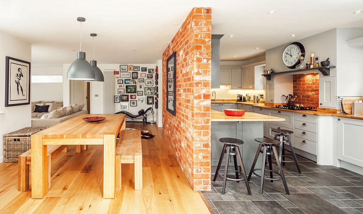 Тухлените преградни стени са устойчиви, но трудоемки за изпълнение