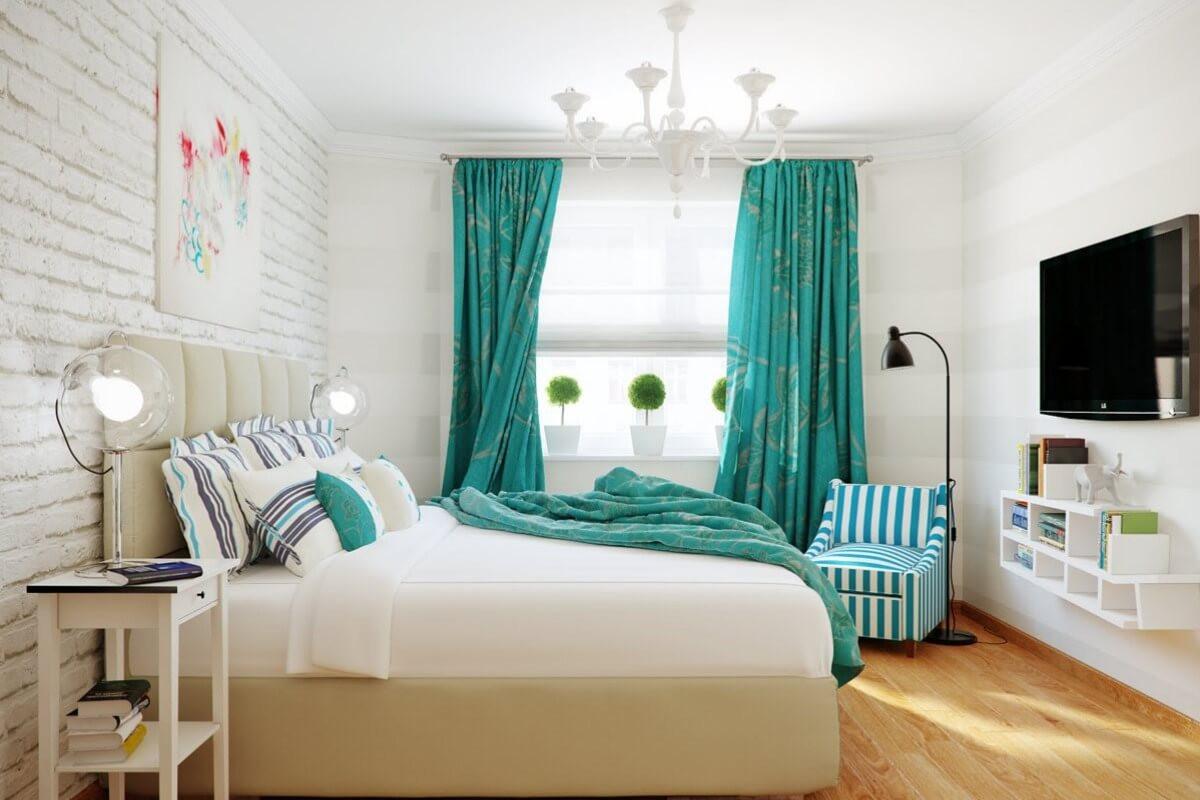 Заложете на пъстри завеси за хармоничната спалня