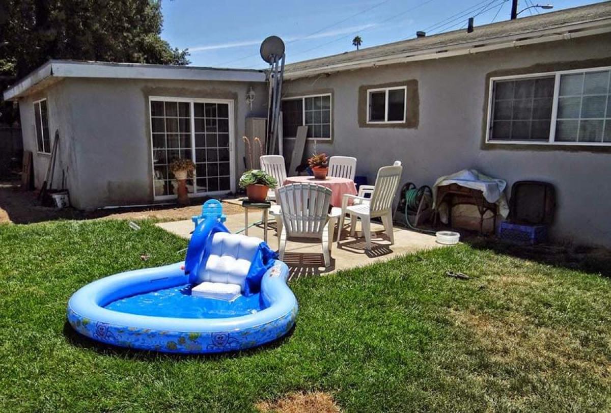 Преди: Липсата на навес прави слънцето непоносимо