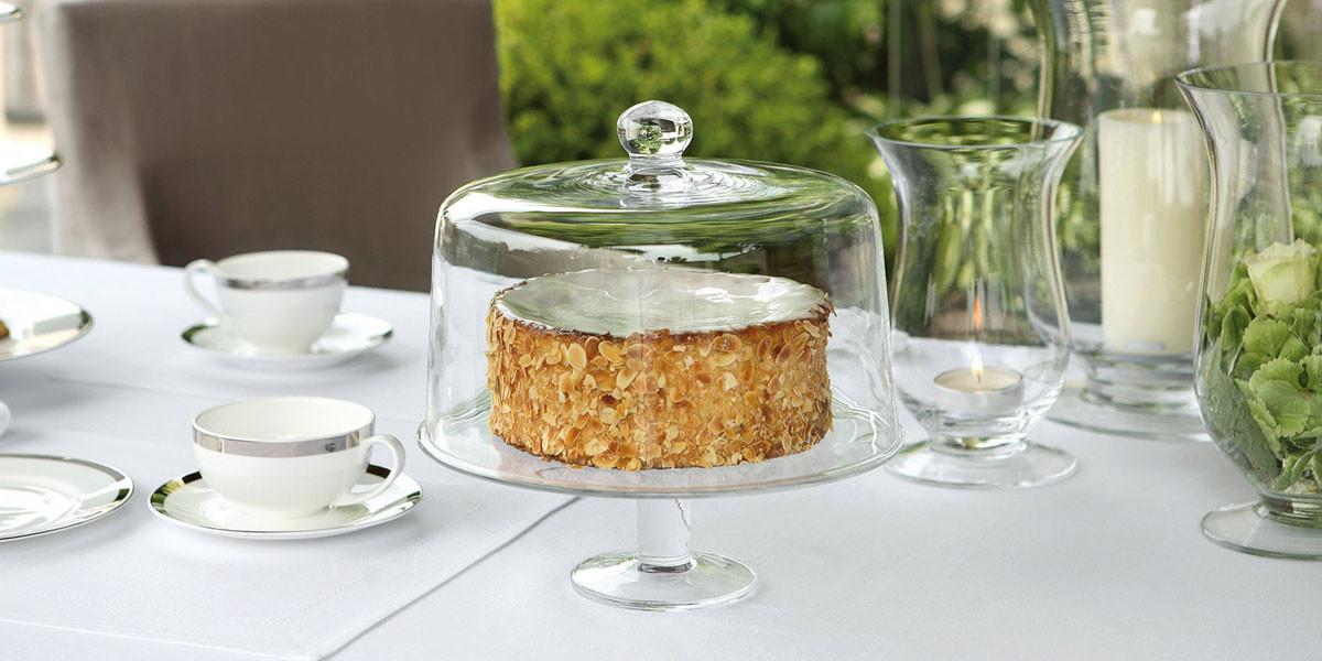 За градината и трапезата