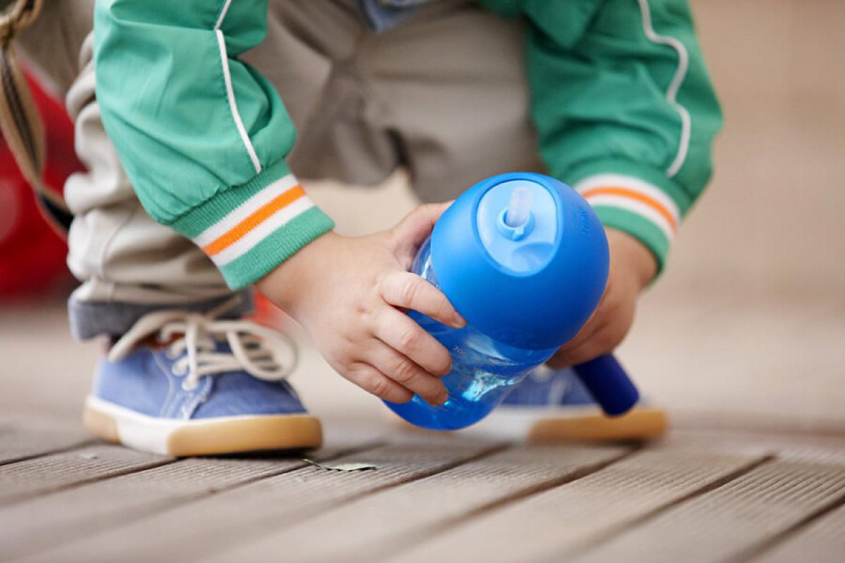 Неразливаща се чаша със сламка за активните дребосъци