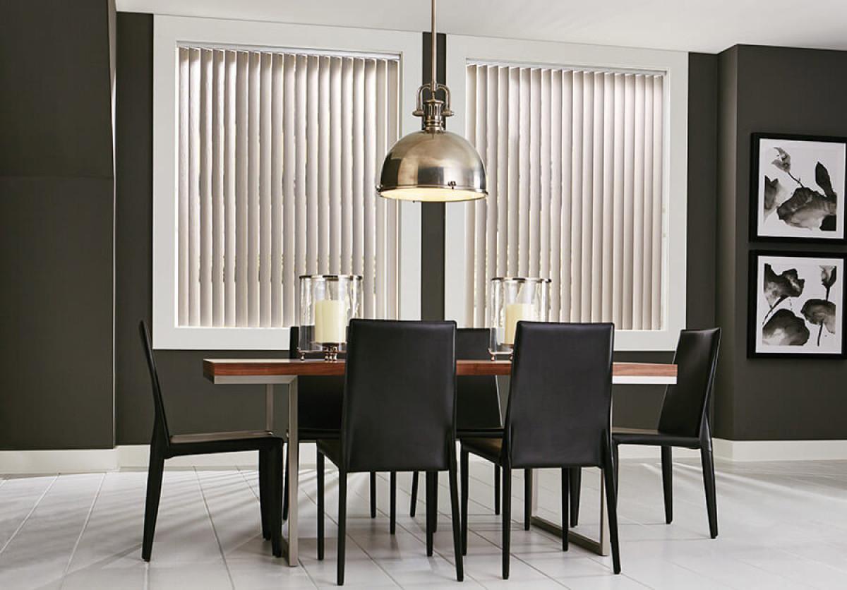 Вертикалните щори ще направят трапезарията много по-елегантна