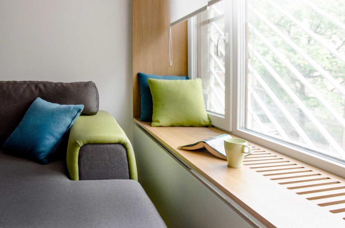 Как да прикрием гледката през прозореца?