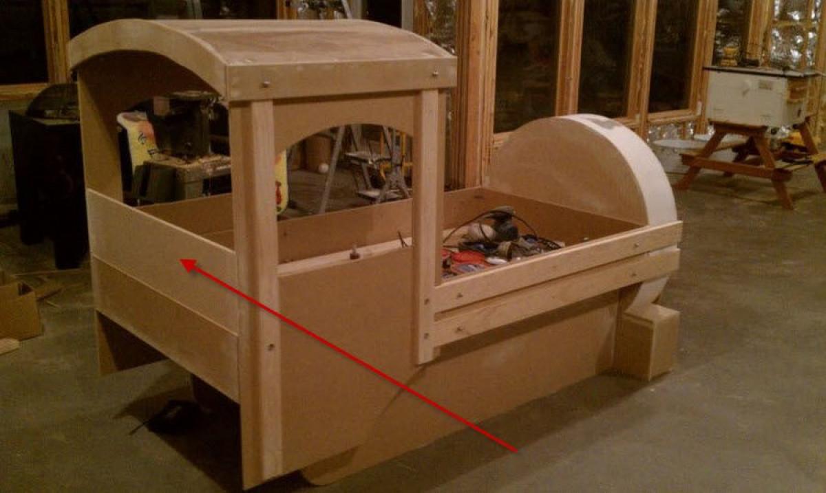 Стъпка 8: Заден борд