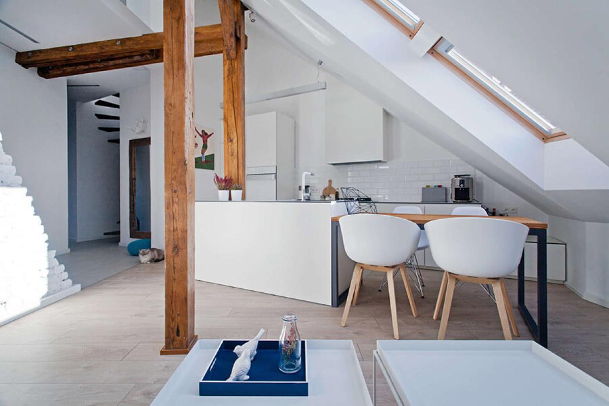 Превърнете мансардата в приятна трапезария