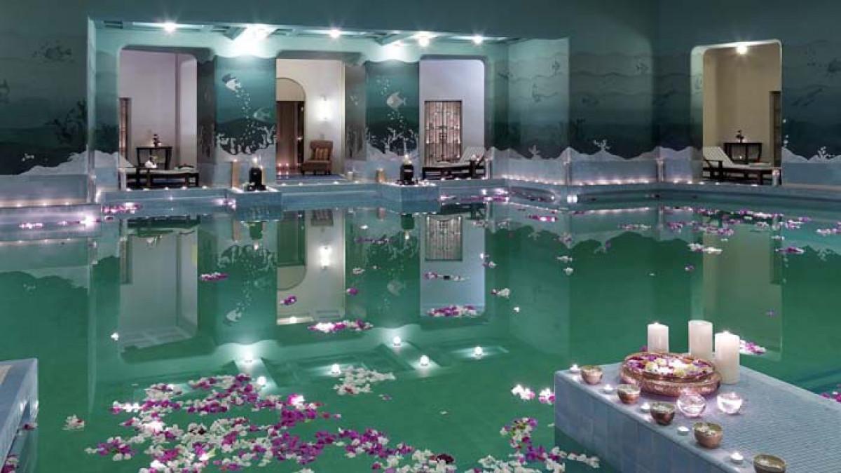 Екзотични и луксозни басейни