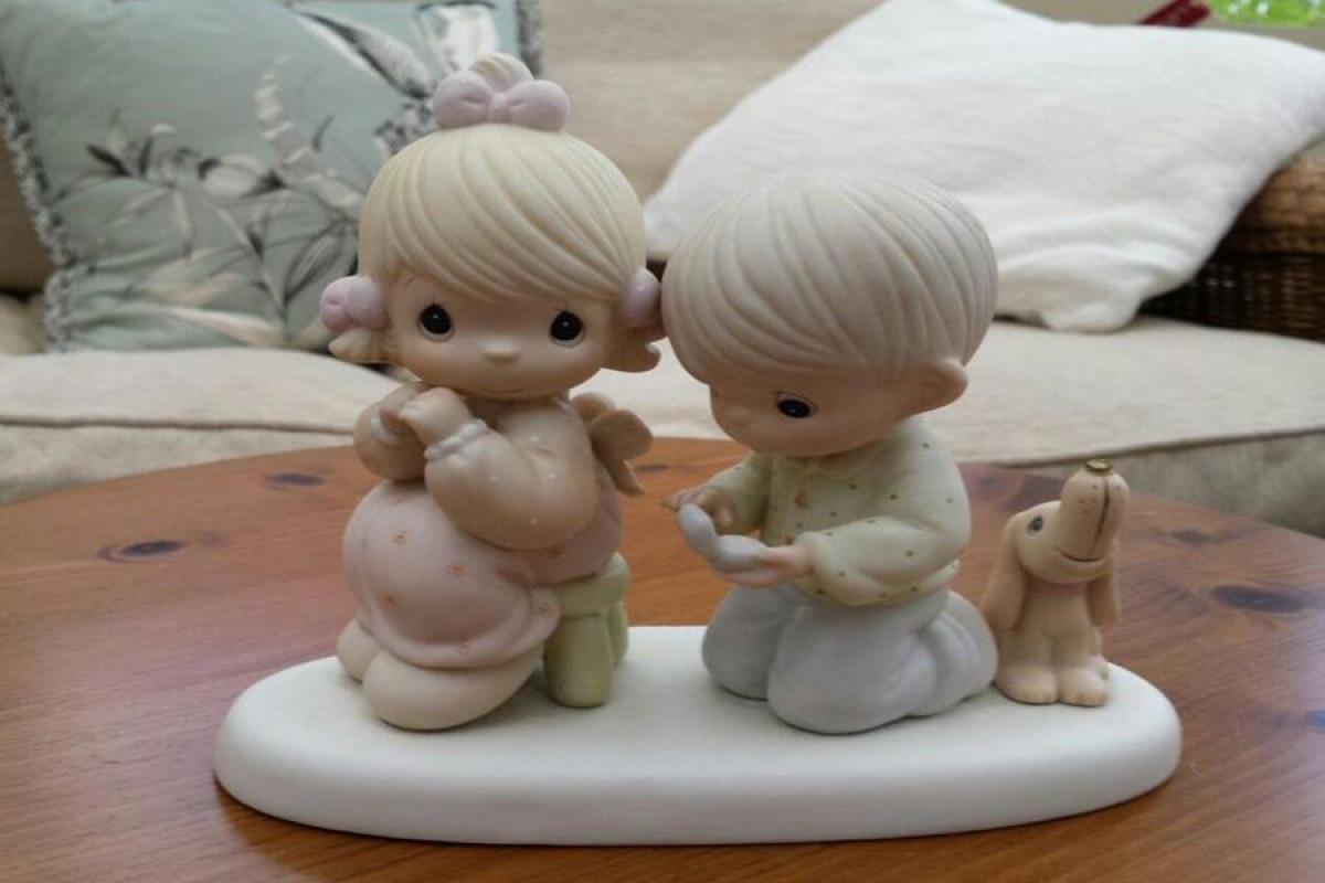 Крехките и фини статуетки подчертават стил Прованс и Шаби шик