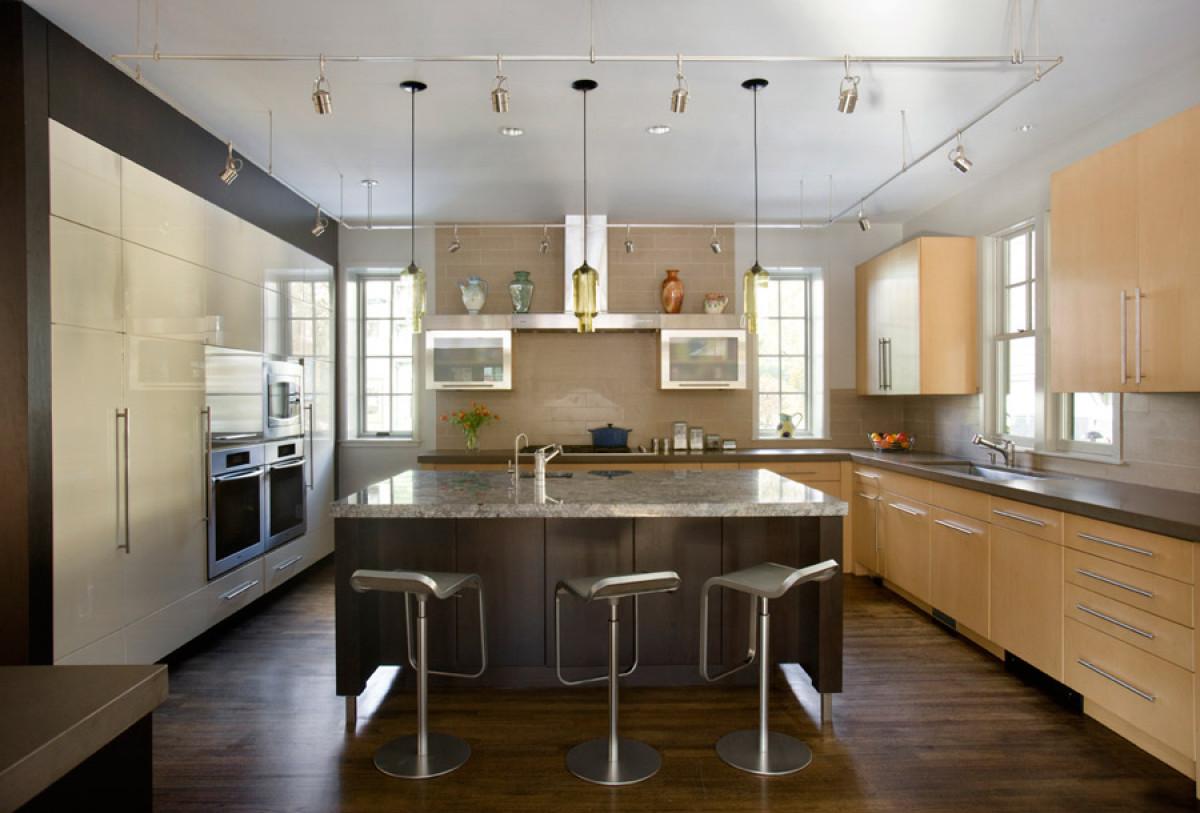 Стойка с прожекторни лампи