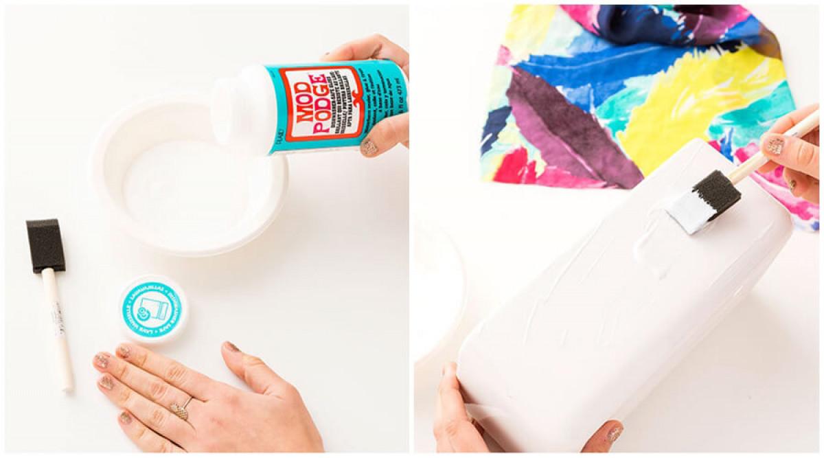 Стъпка 1: Нанесете тънък слой лепило върху саксията и прилепете плата