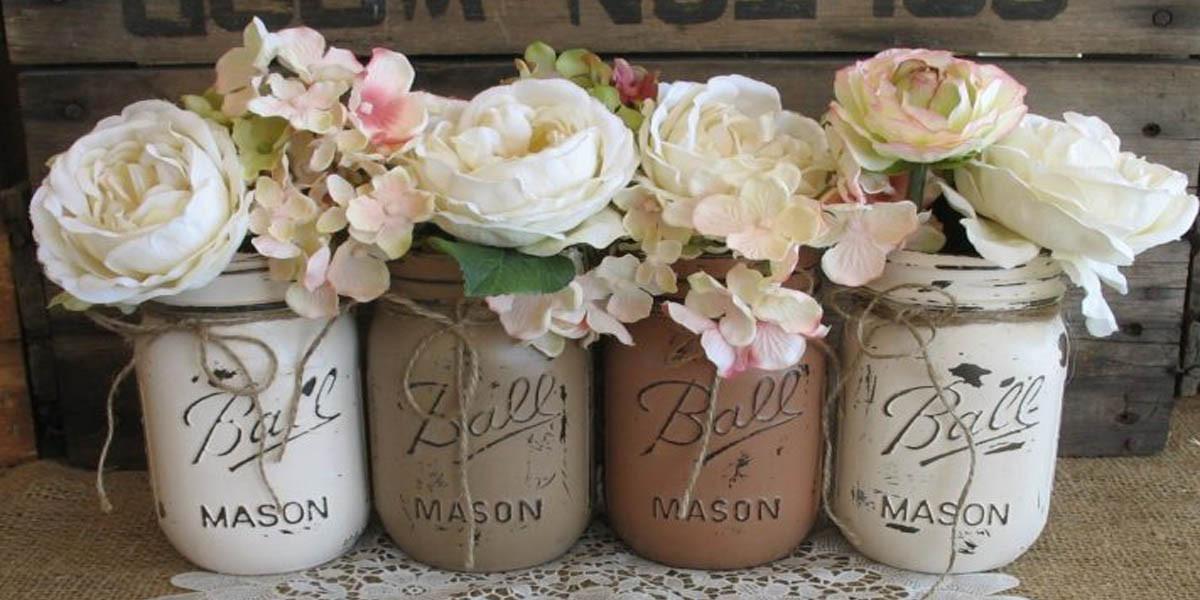 Малка ваза за пролетни цветя