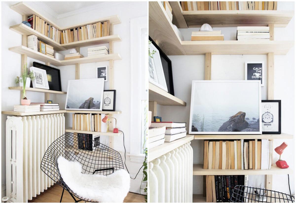 Поставете няколко удобни рафта в ъгъла на дневната
