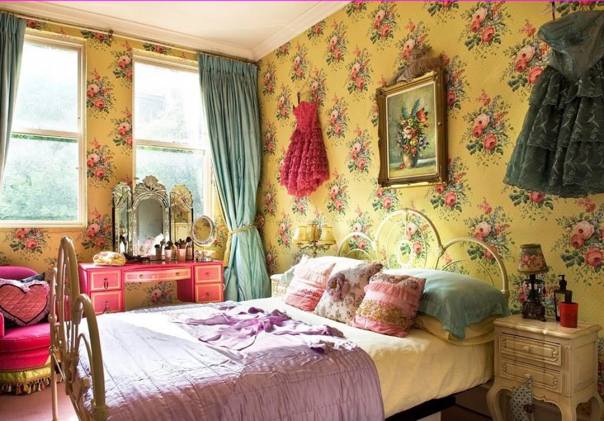 Завеси и тапети с флорални мотиви