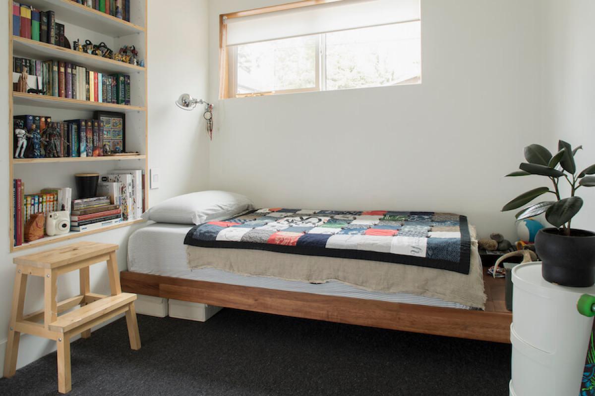 Специална стойка за облекла и многофункционален шкаф