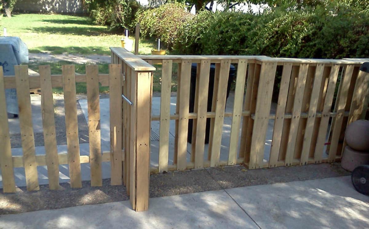 Декоративни дървени огради