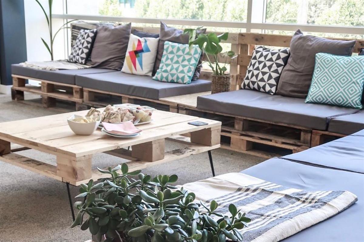 Маса от палети винаги е добра идея