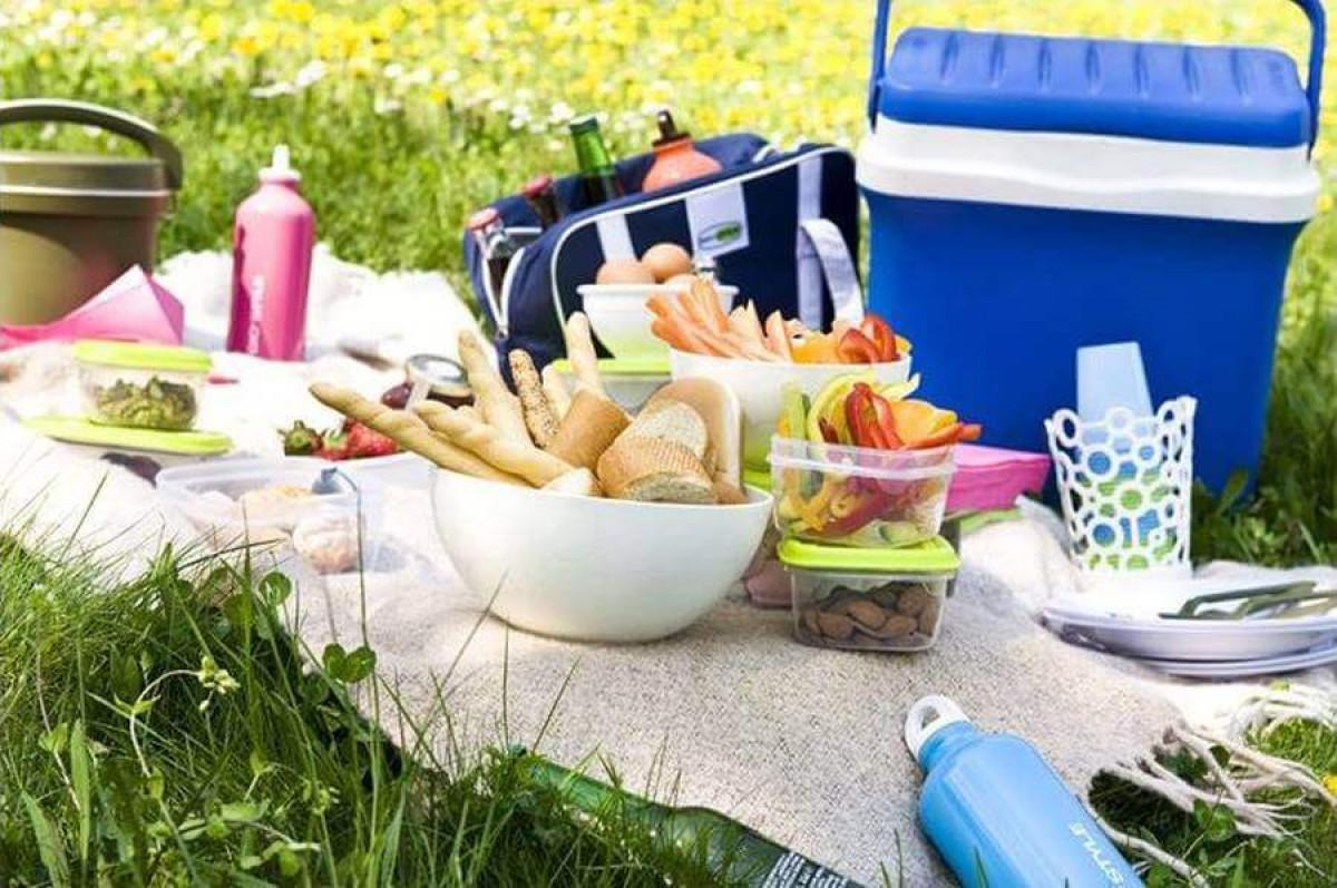 Пълнете чашите и напред към поляната!