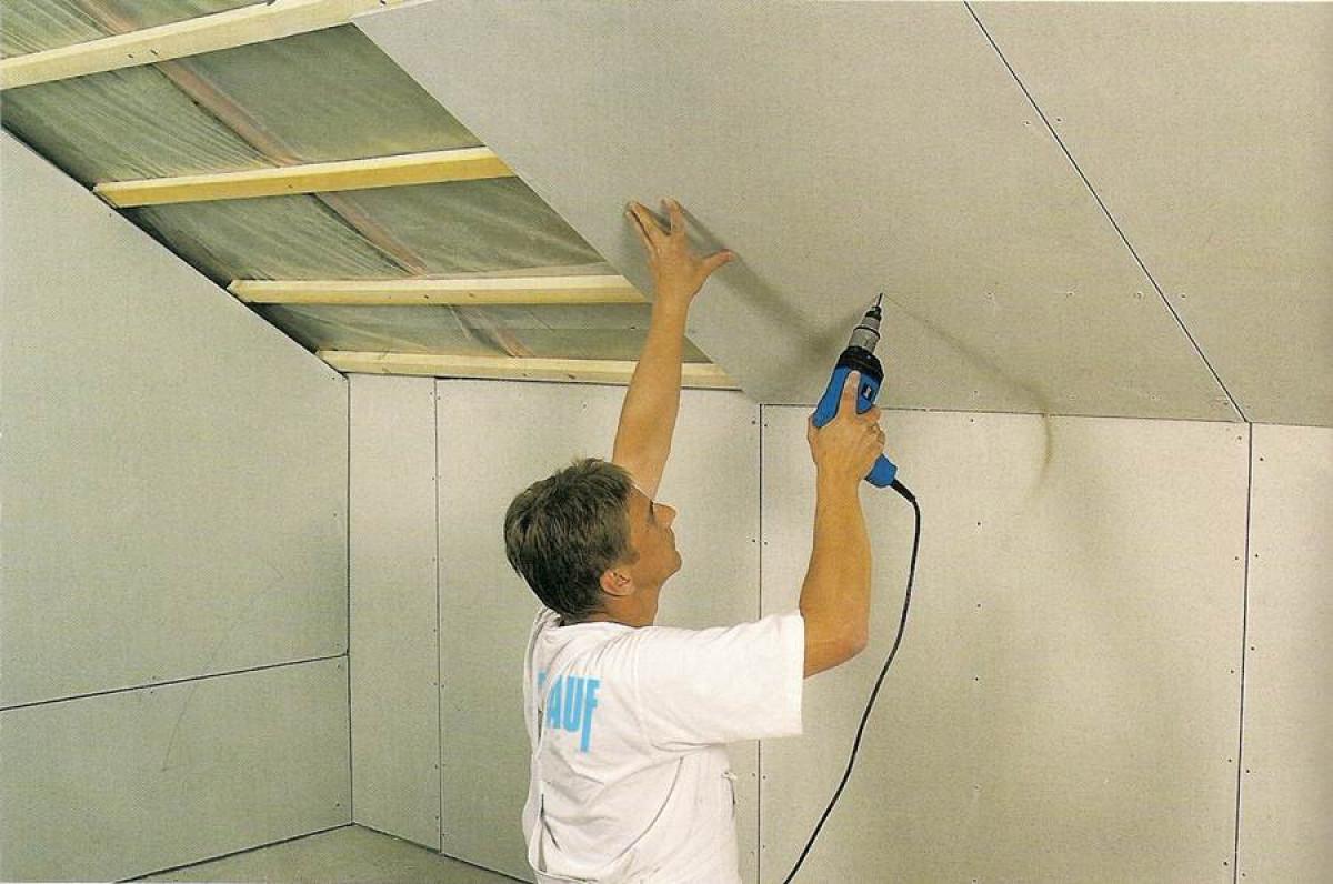 Защо е важно да облицовате стените и таваните на вашата мансарда?