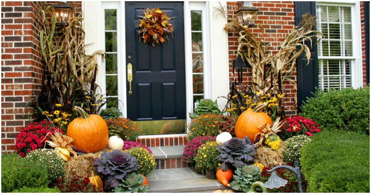 Есенна декорация на двора