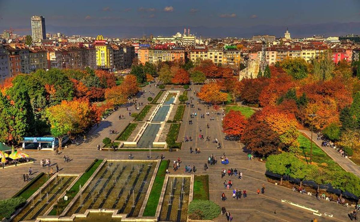 Светло бъдеще за София