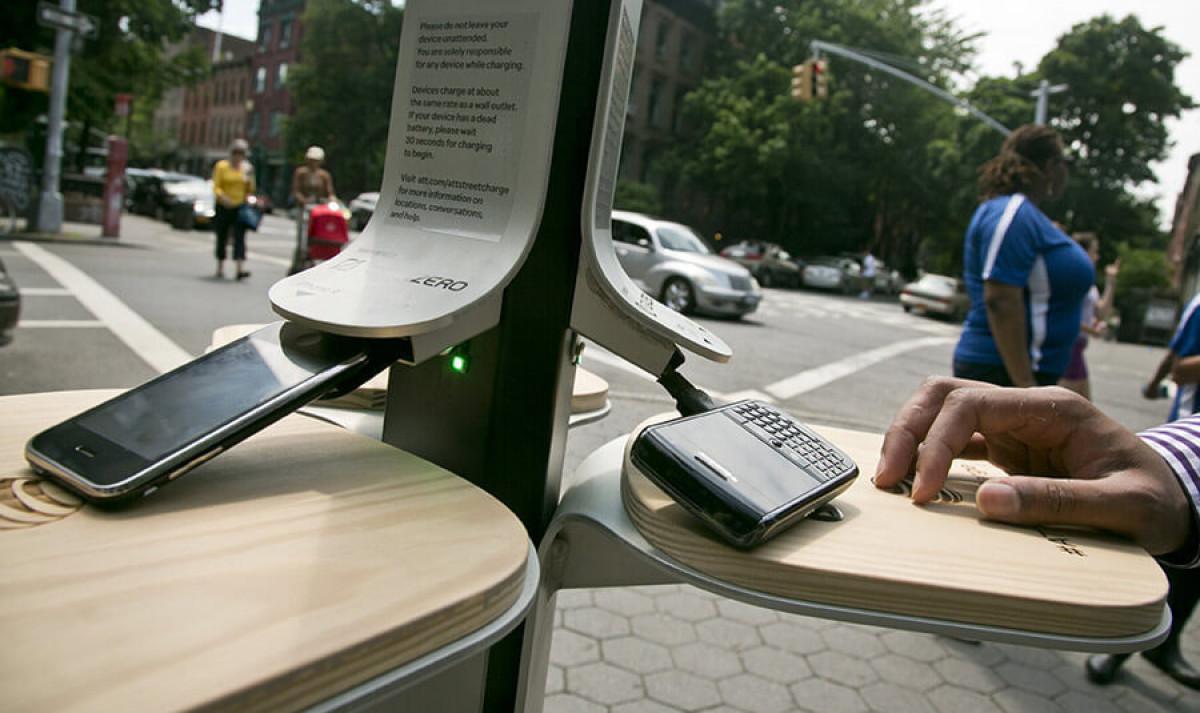 Зареждането на мобилните устройства ще бъде безплатно