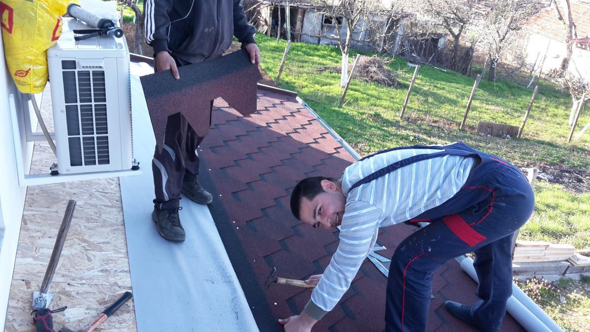 Наковаване на битумни керамиди