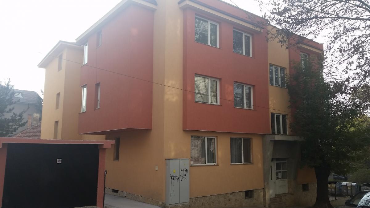 Жилищна сграда