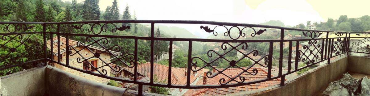 Ограда от ковано желязо за тераса :)