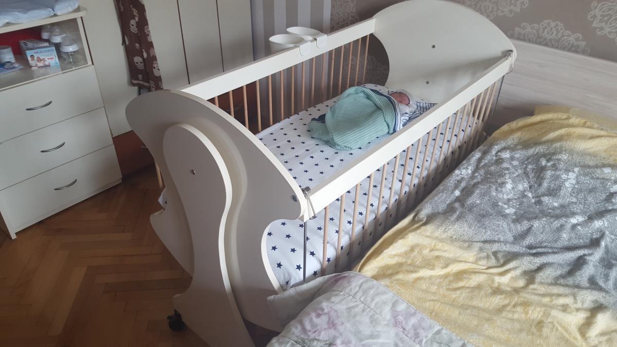 бебешко легло