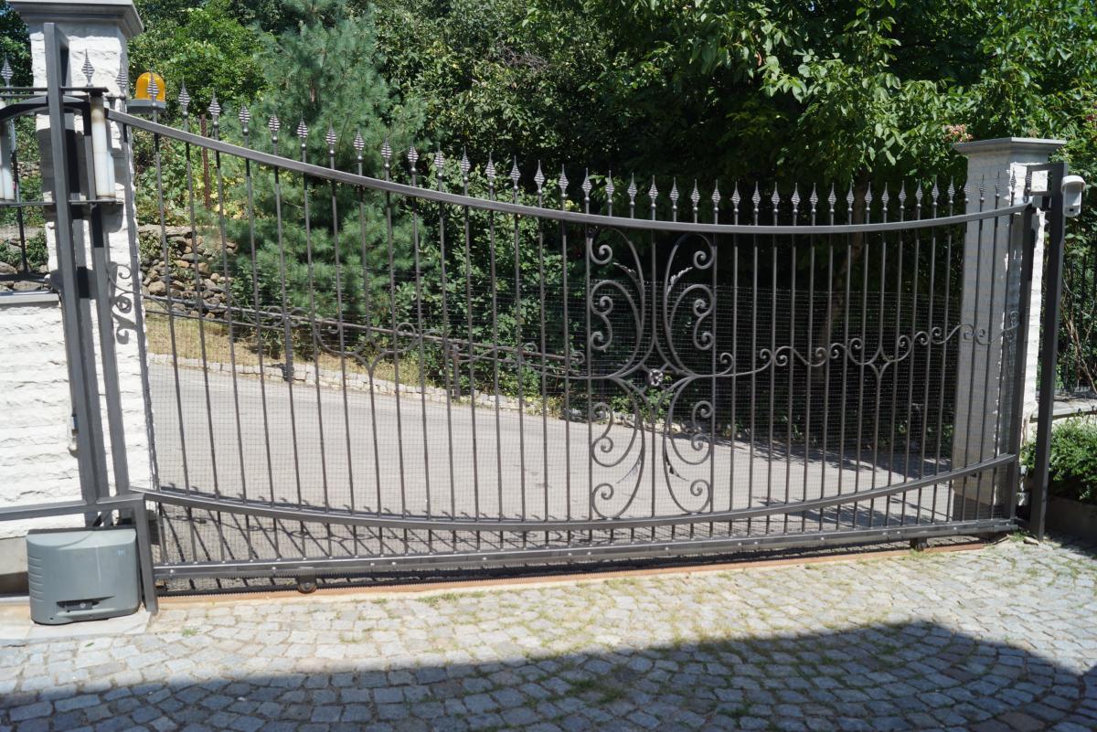 Плъзгаща врата