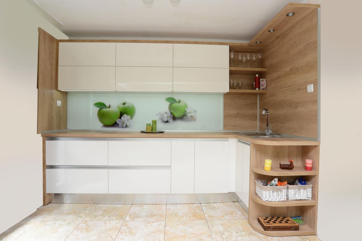 Кухня с принтиран гръб в2