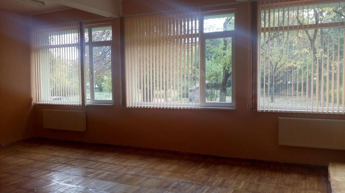 Ремонтиран вид на училище..