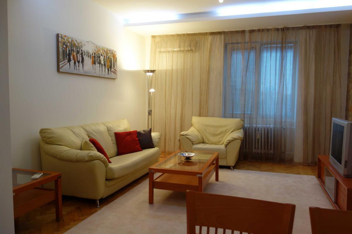 Апартамент Център