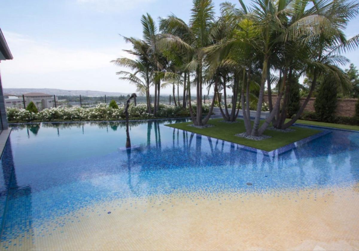 Разхладете се в летните горещини – създайте си плаж вкъщи