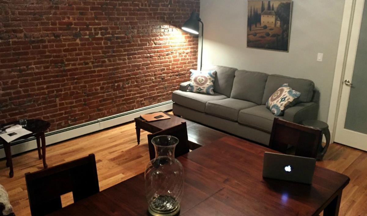 Кои цветове са подходящи за малка всекидневна?