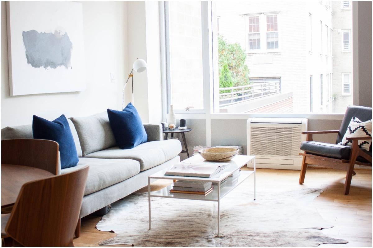 Диванът - удобен и практичен кът за семейните и приятелски събирания