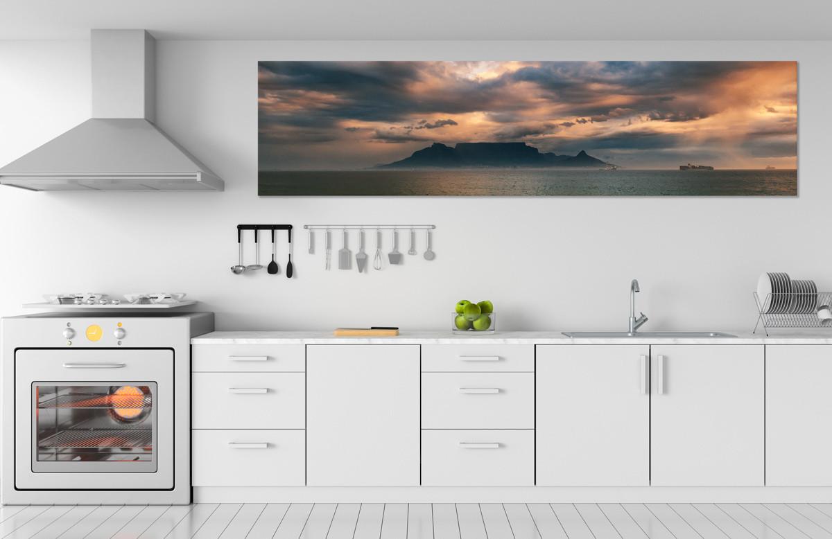 Композиране на картините на канава в стаята