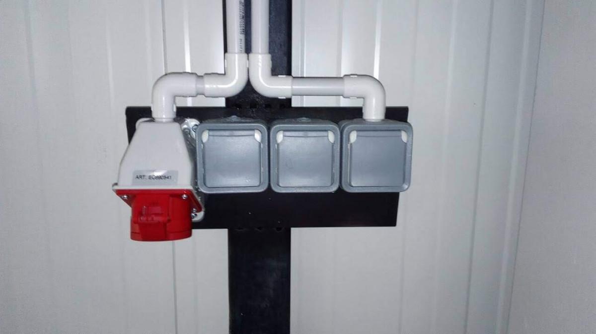 контакти хале