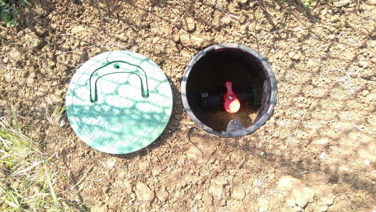 Подземна напоителна система - зеленчукова градина.