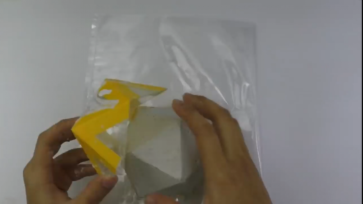 СТЪПКА 5: ПРЕМАХВАНЕ НА КАЛЪПА И ОФОРМЯНЕ